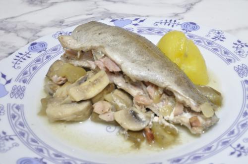 Jak uvařit pstruh po pytlácku? Snadné recept, připravený za 30 - 45 minut